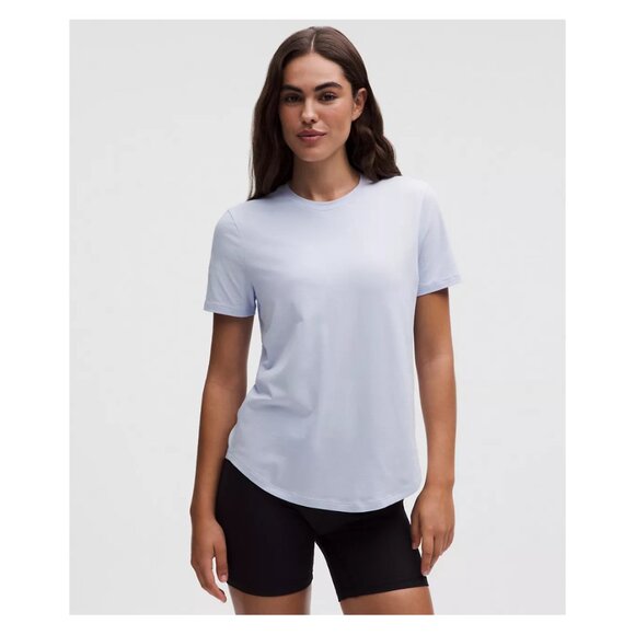 Lululemon Woman's Love Crewneck T-Shirt Sz 6 Light Blue Scoop Hem Short Sleeve - Picture 1 of 8